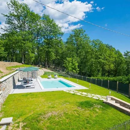 Castello Della Mugazzengru Coronata By Interhome *